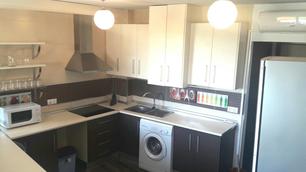 Apartamentos Sol De Mayo Убеда Екстер'єр фото
