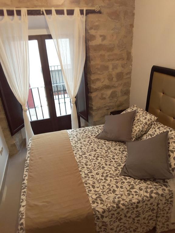 Apartamentos Sol De Mayo Убеда Екстер'єр фото