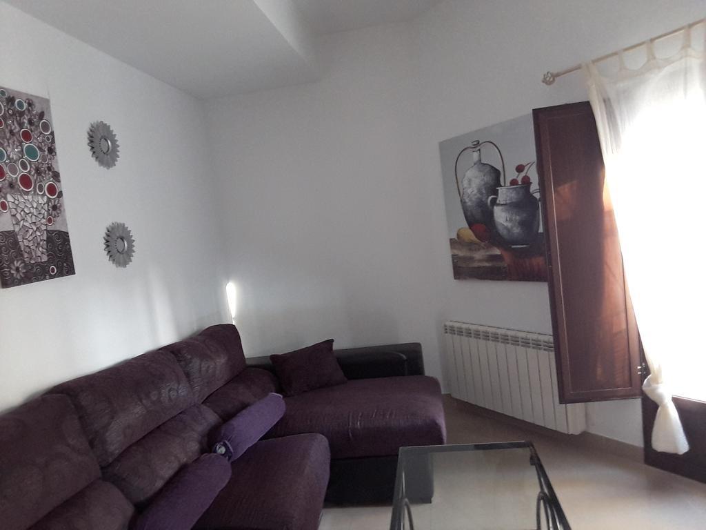 Apartamentos Sol De Mayo Убеда Екстер'єр фото