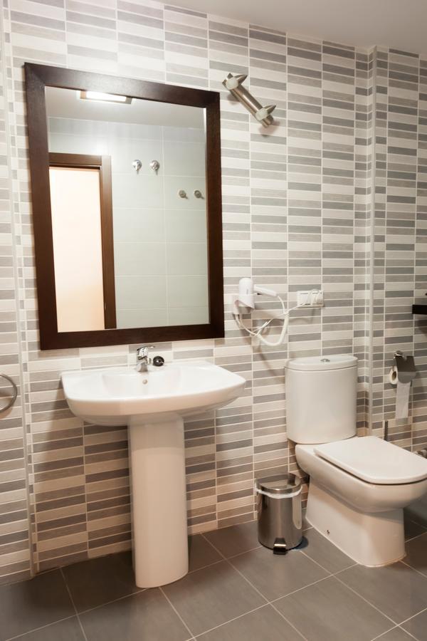Apartamentos Sol De Mayo Убеда Екстер'єр фото