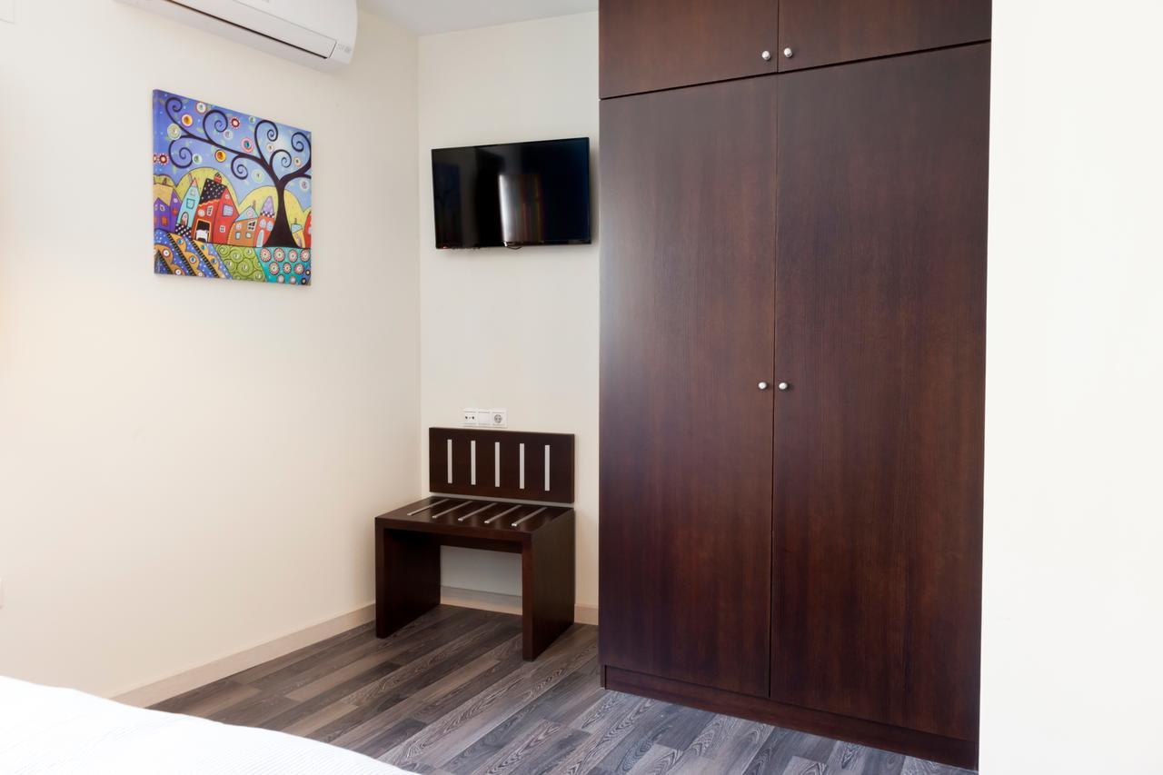 Apartamentos Sol De Mayo Убеда Екстер'єр фото
