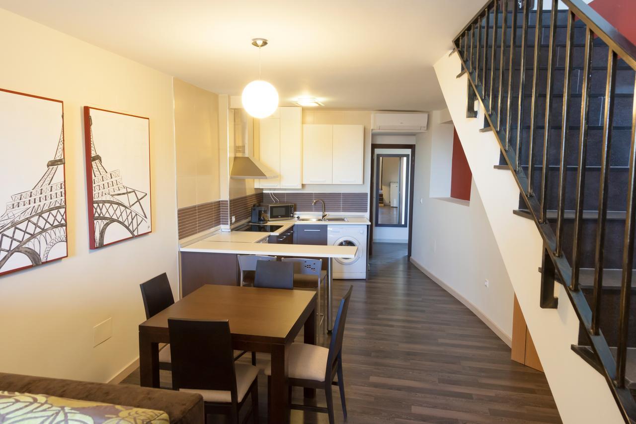 Apartamentos Sol De Mayo Убеда Екстер'єр фото